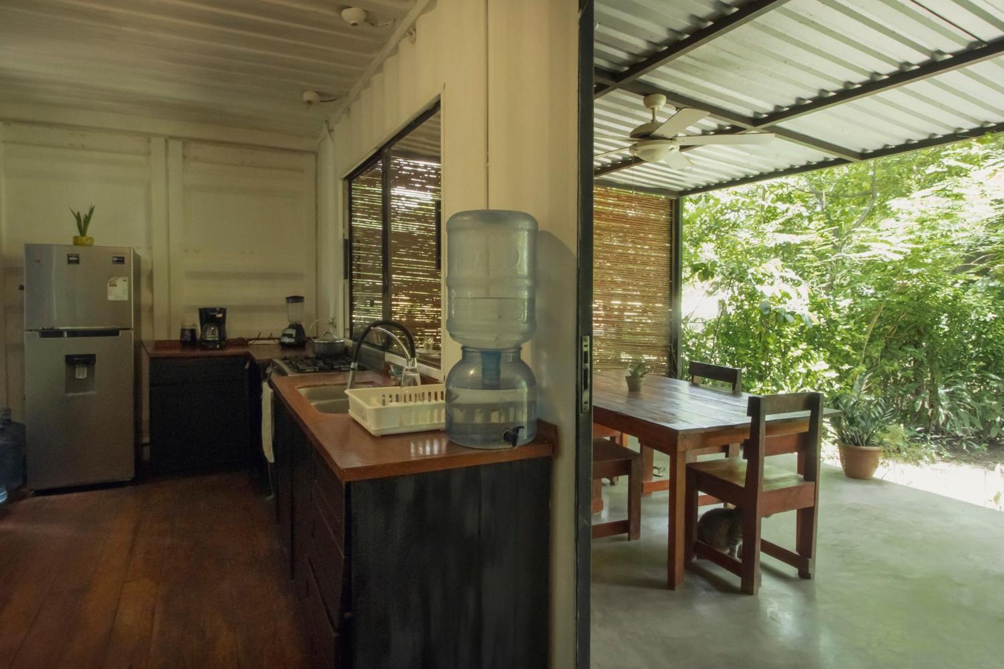 Mola Mola Surf Popoyo Bed & Breakfast Exterior photo