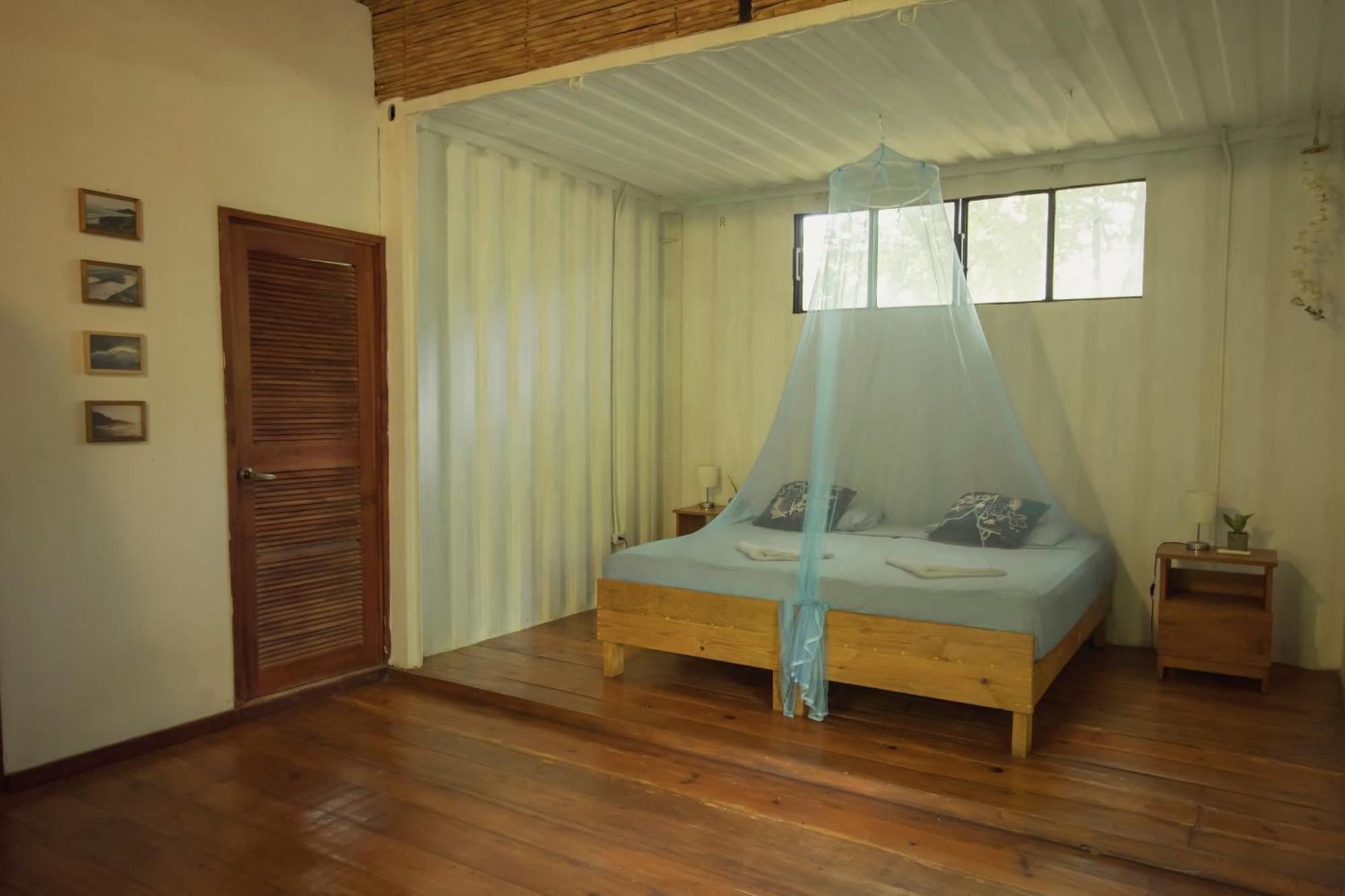 Mola Mola Surf Popoyo Bed & Breakfast Exterior photo